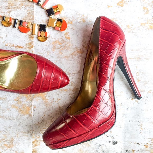 VS Colin Stuart Snakeskin Platform Pumps - Picture 3 of 8